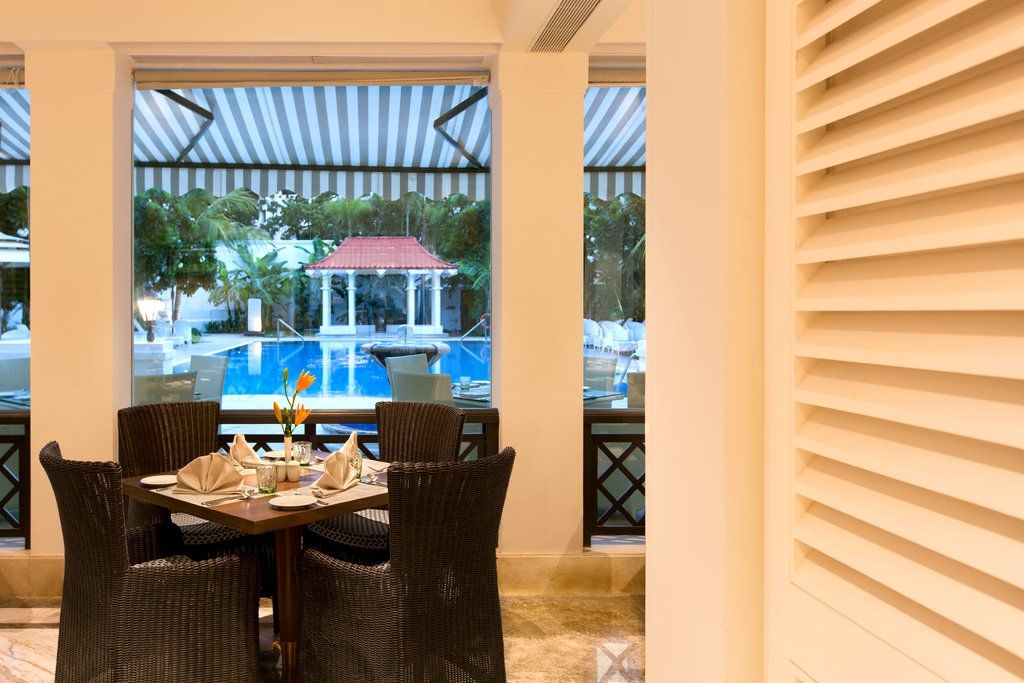 Taj Connemara, Chennai Hotel Екстериор снимка